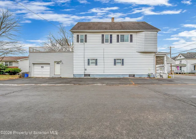 $1,325 | 601 Dean Street, Scranton, PA 18509