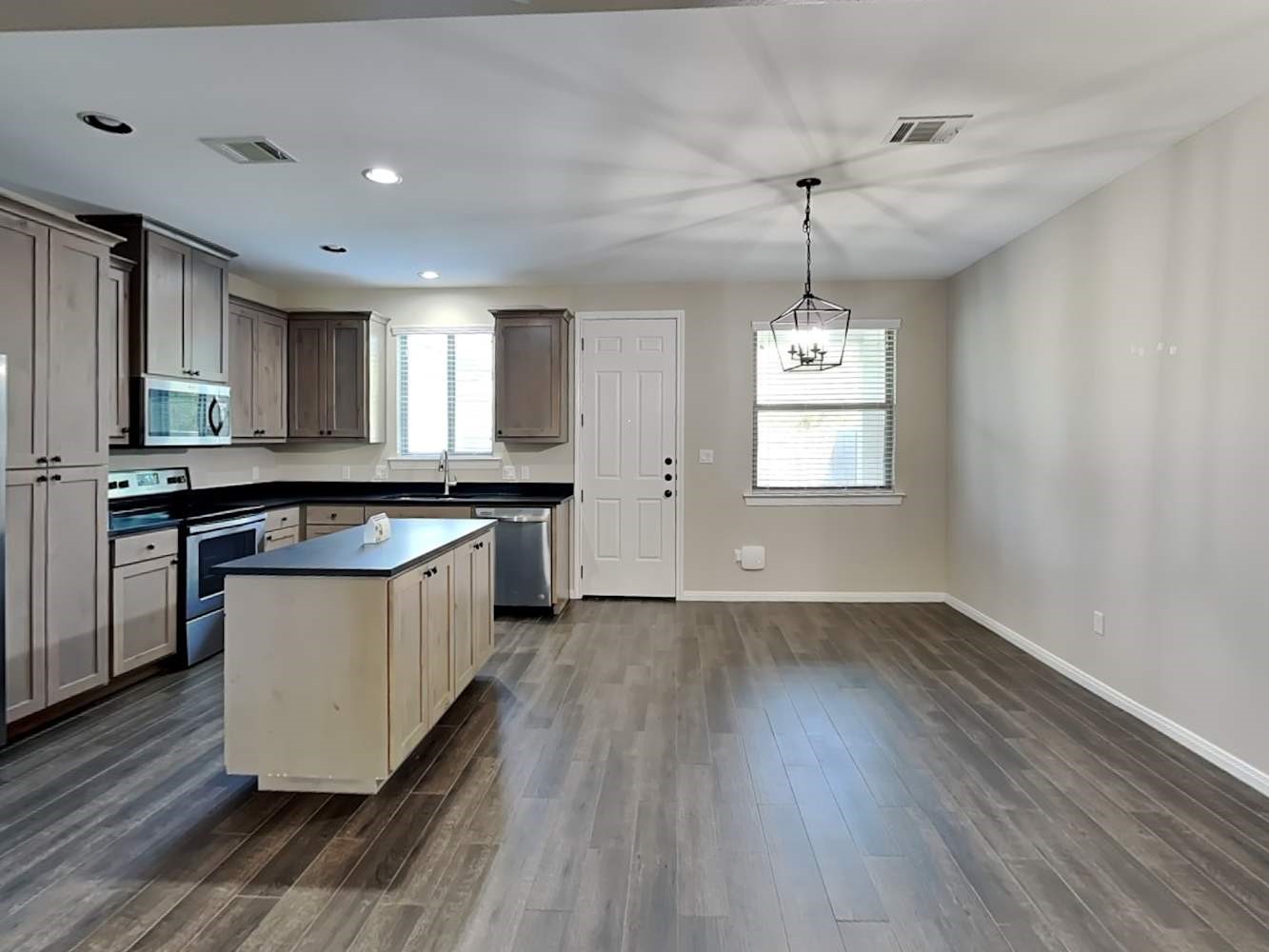 179 Holly Street, Unit 103 Georgetown, TX 78626 - Photo 5 of 20