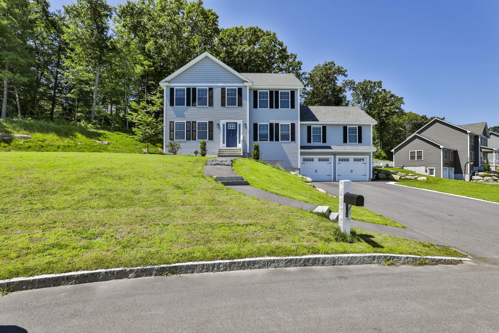 38 Marigold Way Hooksett, NH 03106 - Photo 2 of 49