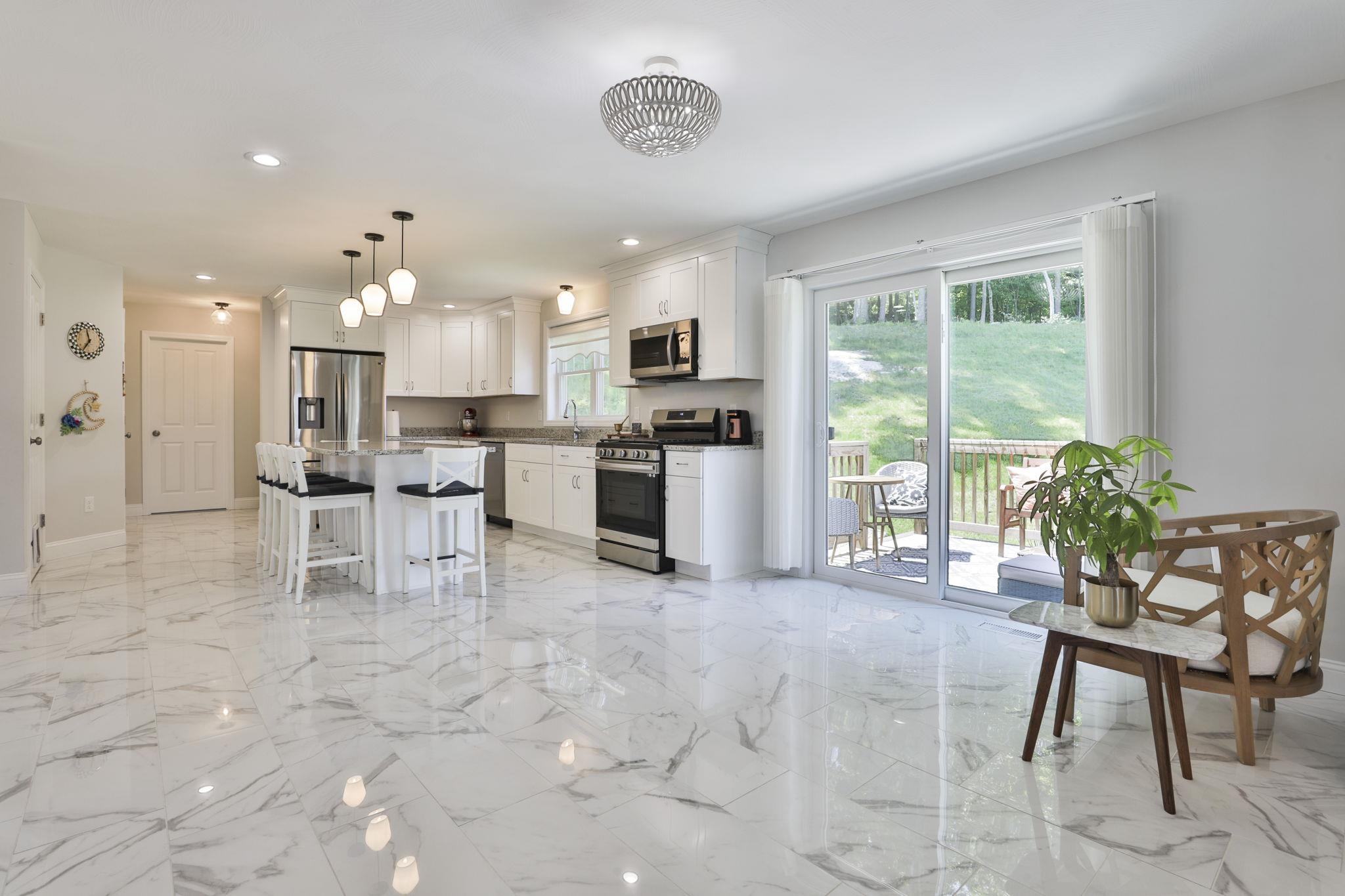 38 Marigold Way Hooksett, NH 03106 - Photo 24 of 49