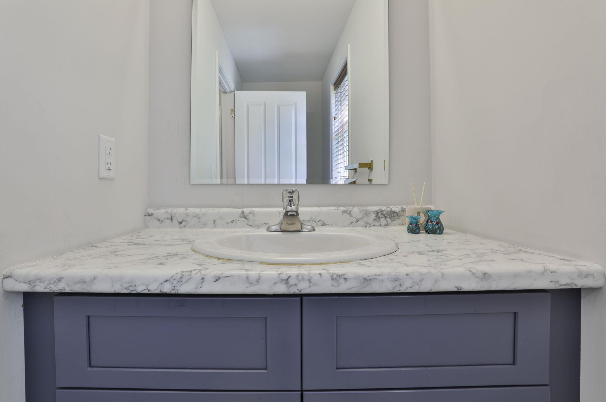 38 Marigold Way Hooksett, NH 03106 - Photo 32 of 49