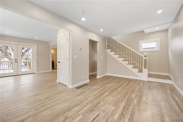 $230,000 | 110 Edgemere Road, Salina, NY 13208