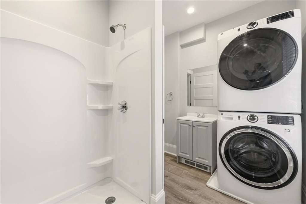 22 Lewis Street, Unit 2 Newton, MA 02458 - Photo 16 of 26