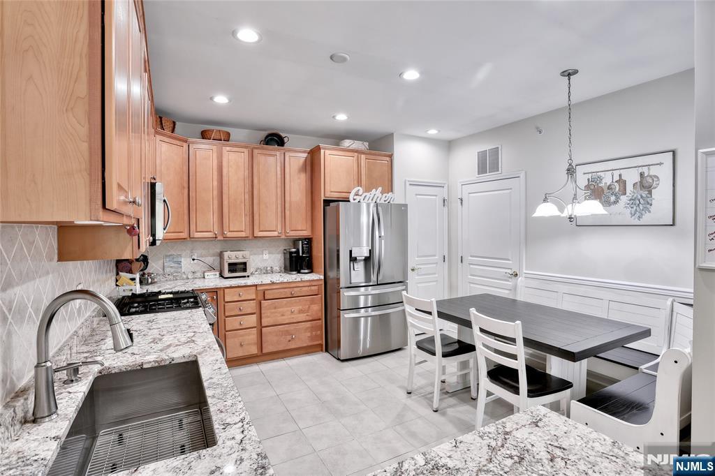 8415 Warrens Way Wanaque, NJ 07465 - Photo 14 of 35