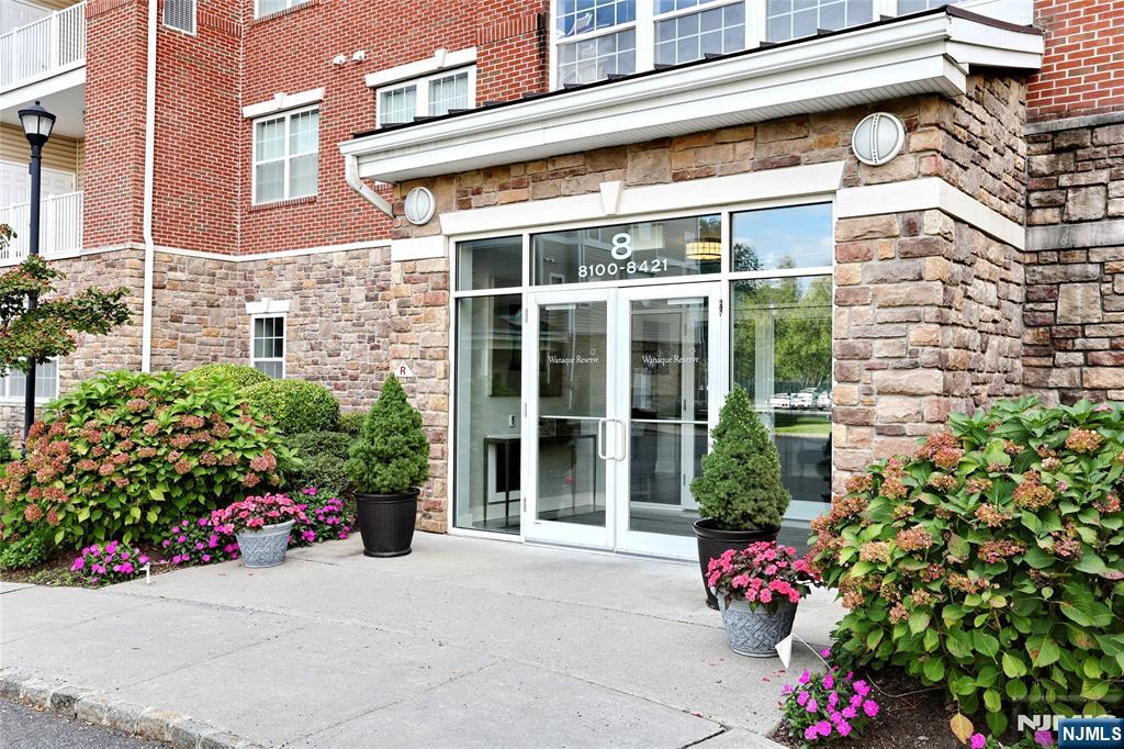 8415 Warrens Way Wanaque, NJ 07465 - Photo 2 of 35