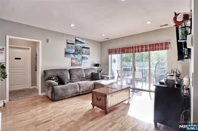 $485,000 | 8415 Warrens Way, Wanaque, NJ 07465