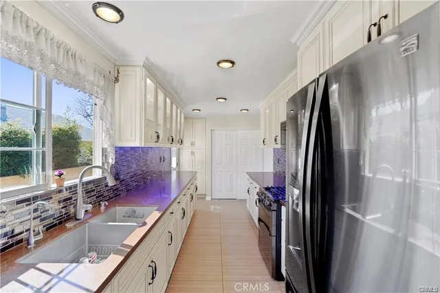 $1,099,950 | 7060 Morse Avenue, North Hollywood, CA 91605