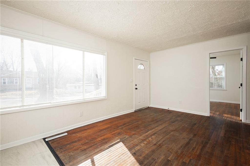 408 9th St Terrace Warrensburg, MO 64093 - Photo 11 of 36