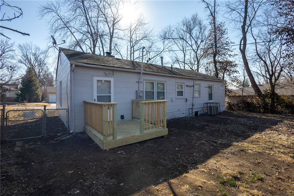 408 9th St Terrace Warrensburg, MO 64093 - Photo 27 of 36