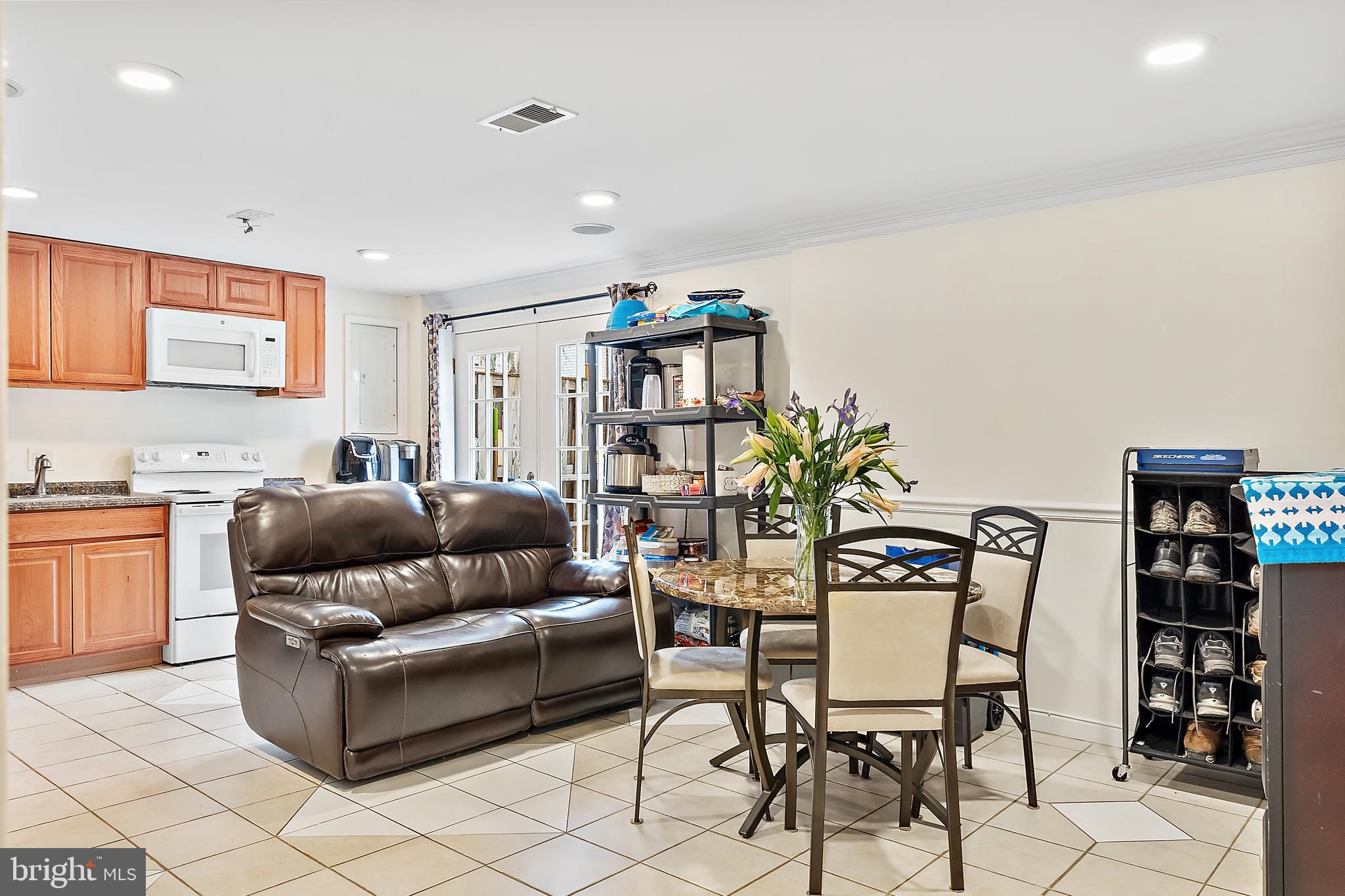 9504 Covington Place Manassas, VA 20109 - Photo 23 of 40 Lower Level (LL): Living/Family Room w/ Fireplace