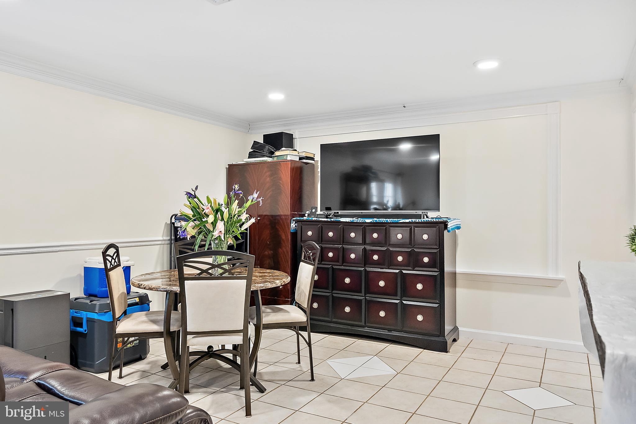 9504 Covington Place Manassas, VA 20109 - Photo 24 of 40 LL: Living/Dining/Rec Room