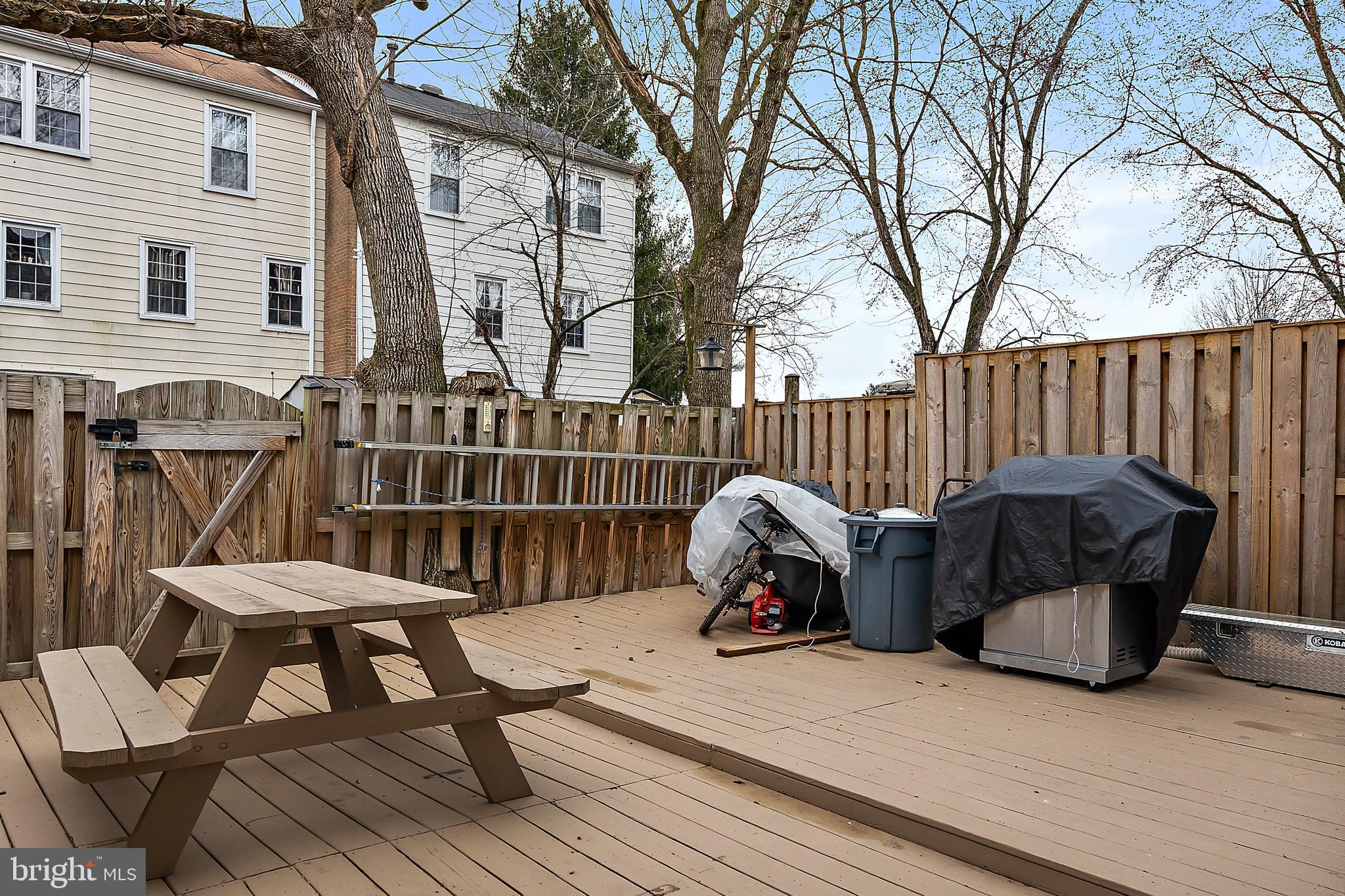 9504 Covington Place Manassas, VA 20109 - Photo 33 of 40 Backyard: Spacious w/Deck and Fully Fenced-in.