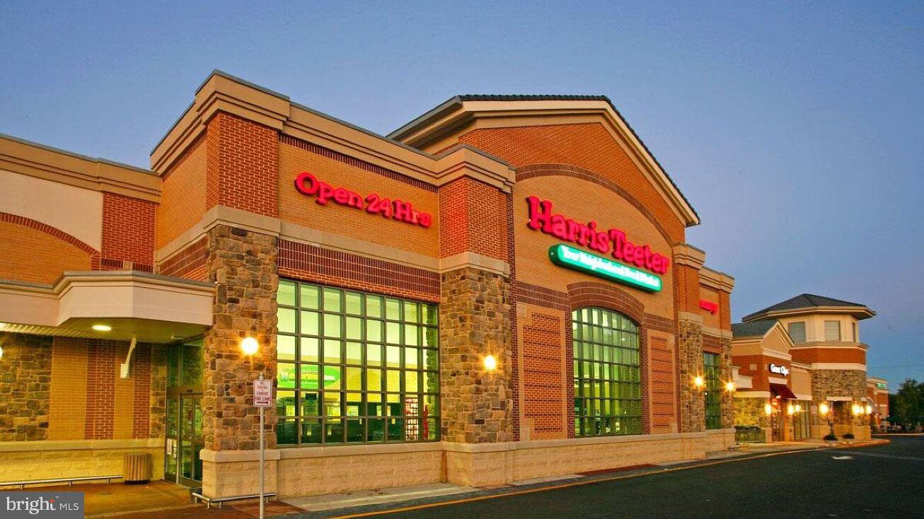 9504 Covington Place Manassas, VA 20109 - Photo 38 of 40 Grocery - Harris Teeter