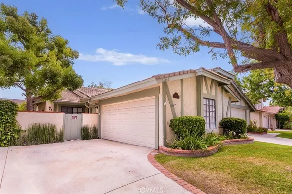 $3,895 | 26076 Viento Court, Valencia, CA 91355