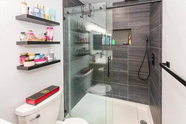 $3,895 | 26076 Viento Court, Valencia, CA 91355