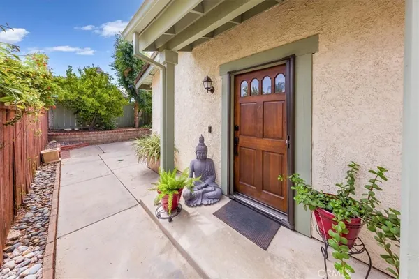 $3,895 | 26076 Viento Court, Valencia, CA 91355