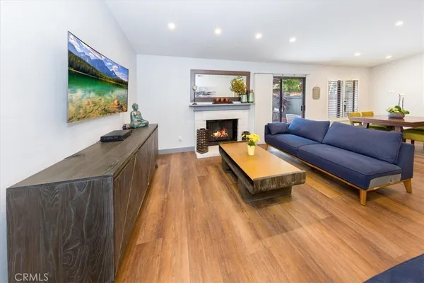 $3,895 | 26076 Viento Court, Valencia, CA 91355