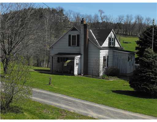 107 Hickory Lane Rural Valley, PA 16249 - Photo 1 of 10 Exterior Front.