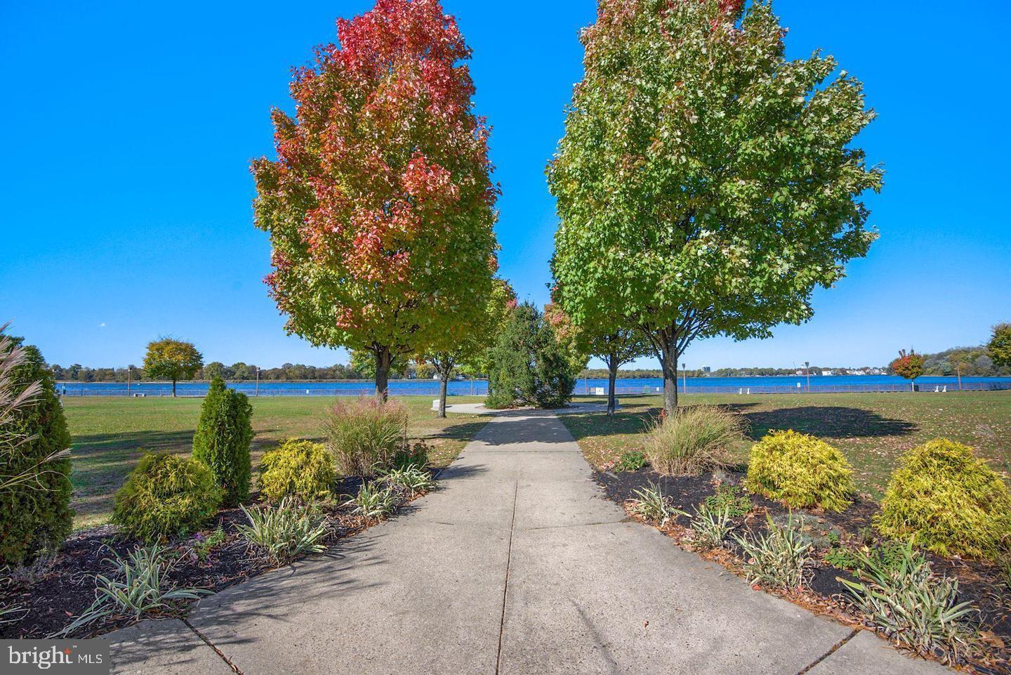 102 Thompson Street Burlington, NJ 08016 - Photo 31 of 36
