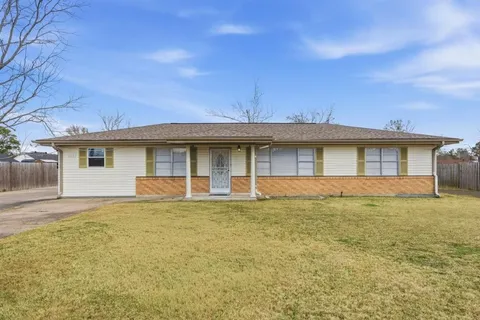 $215,000 | 2132 Linda Drive, Westlake, LA 70669