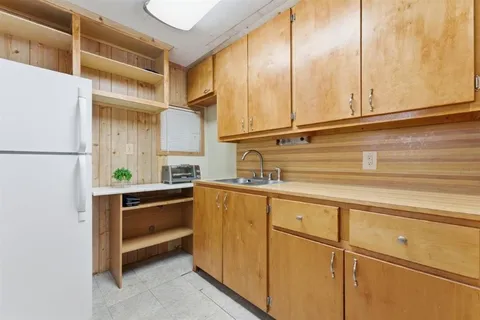 $215,000 | 2132 Linda Drive, Westlake, LA 70669