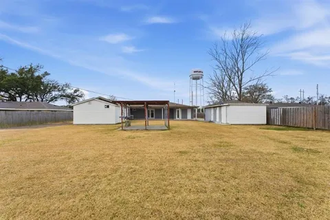 $215,000 | 2132 Linda Drive, Westlake, LA 70669