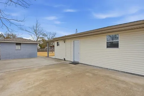 $215,000 | 2132 Linda Drive, Westlake, LA 70669