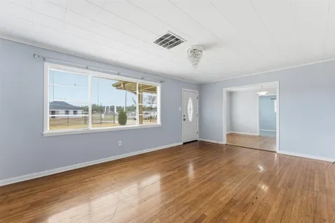 $215,000 | 2132 Linda Drive, Westlake, LA 70669