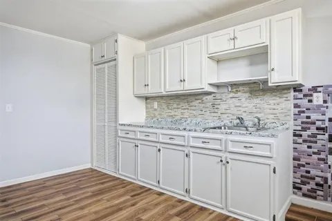 $215,000 | 2132 Linda Drive, Westlake, LA 70669