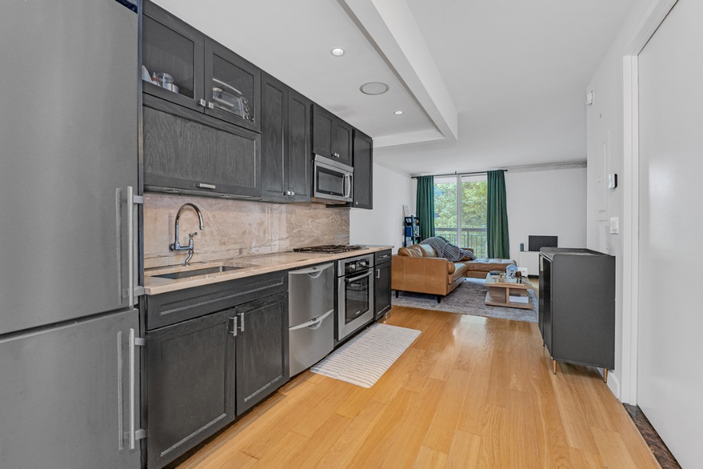 333 Rector Place, Unit 502 Manhattan, NY 10280 - Photo 9 of 31 Photo 9
