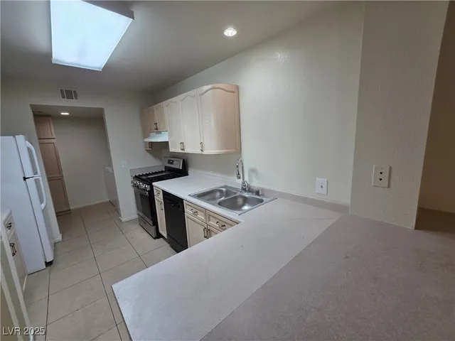 $1,550 | 8453 Vast Horizon Avenue, Las Vegas, NV 89129
