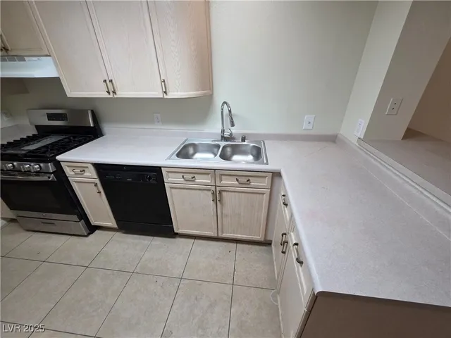 $1,550 | 8453 Vast Horizon Avenue, Las Vegas, NV 89129