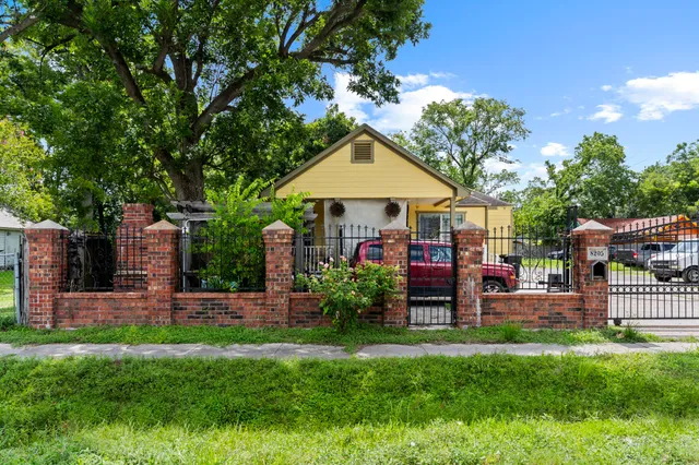$365,000 | 8205 Appleton Street, Houston, TX 77022