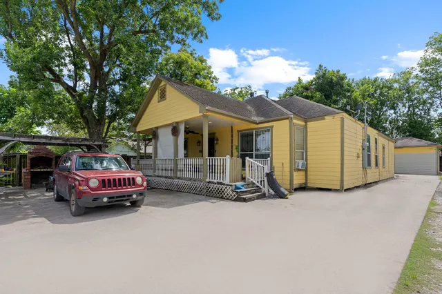 $365,000 | 8205 Appleton Street, Houston, TX 77022