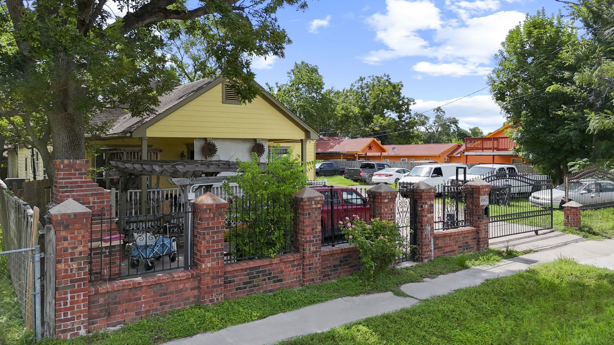 8205 Appleton Street Houston, TX 77022 - Photo 35 of 40