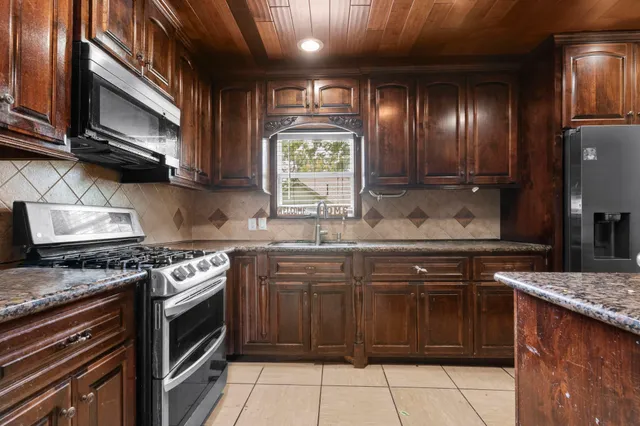 $365,000 | 8205 Appleton Street, Houston, TX 77022