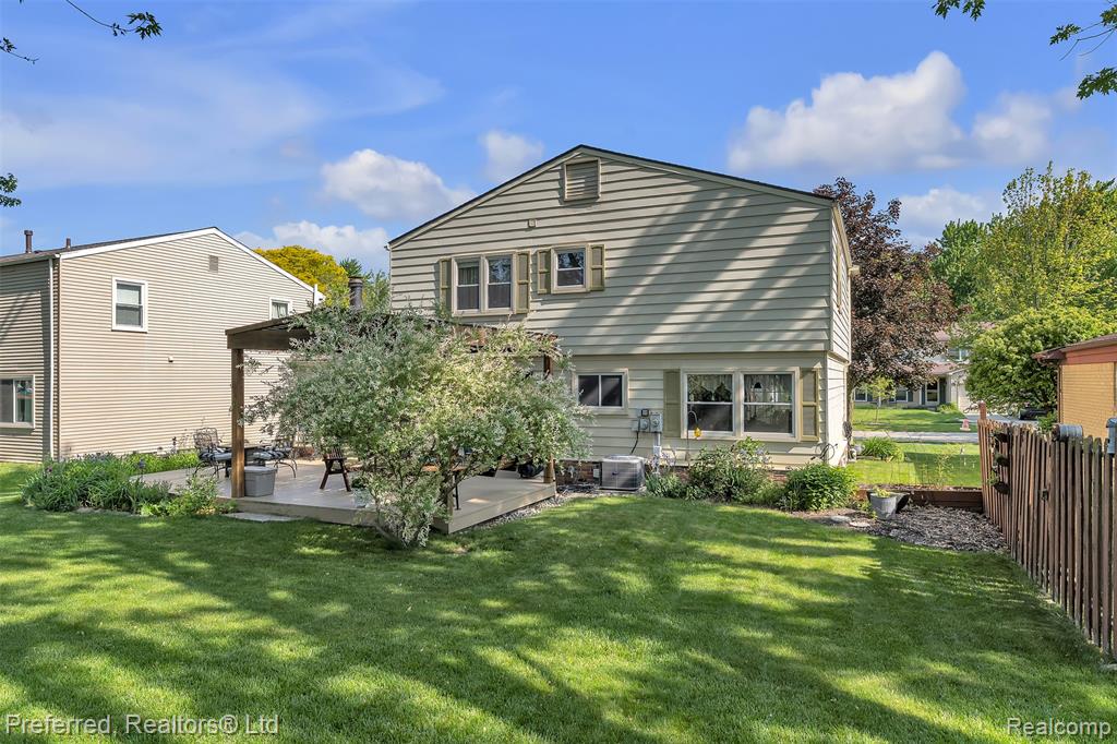 41815 Cherry Hill Road Novi, MI 48375 - Photo 46 of 57 Gallery Image 46