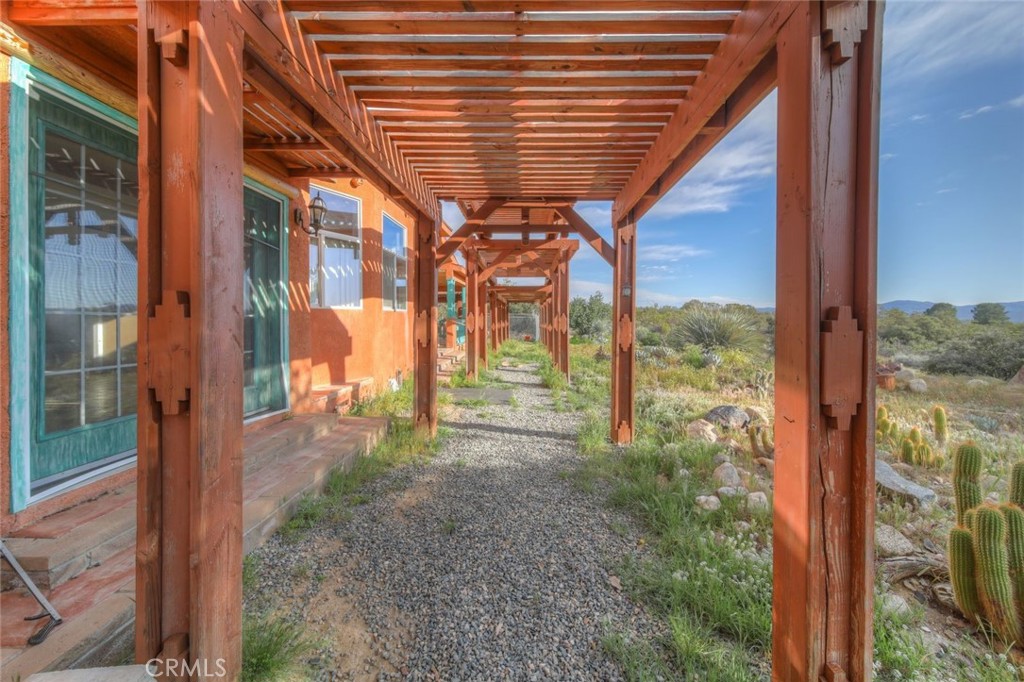37440 Old Forest Road Anza, CA 92539 - Photo 9 of 72 Back breezway