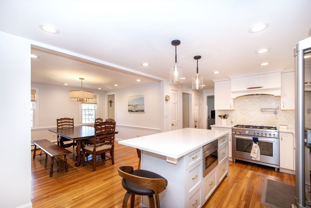 18 Longmeadow Road Scituate, MA 02066 - Photo 8 of 37