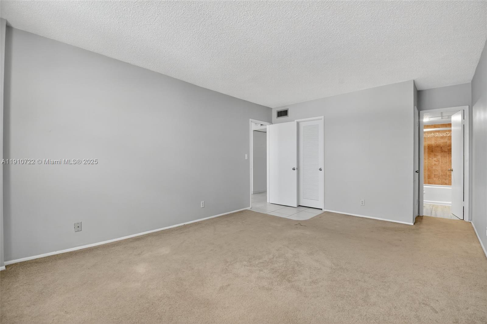 336 North Birch Road, Unit 12B Fort Lauderdale, FL 33304 - Photo 18 of 55 a view of an empty room