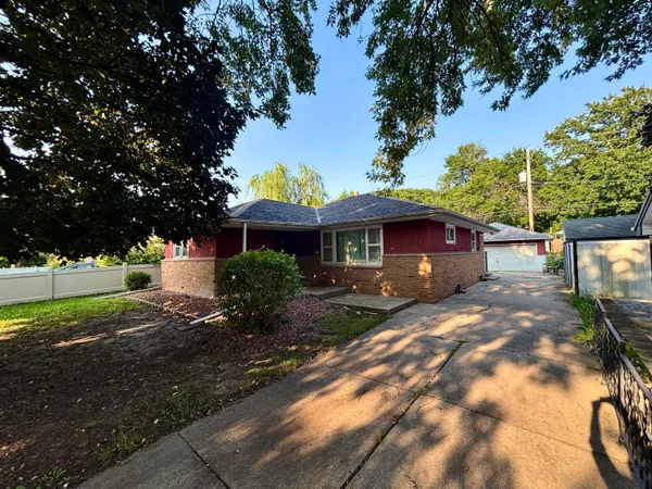 $305,999 | 4034 South 60th Street, Milwaukee, WI 53220