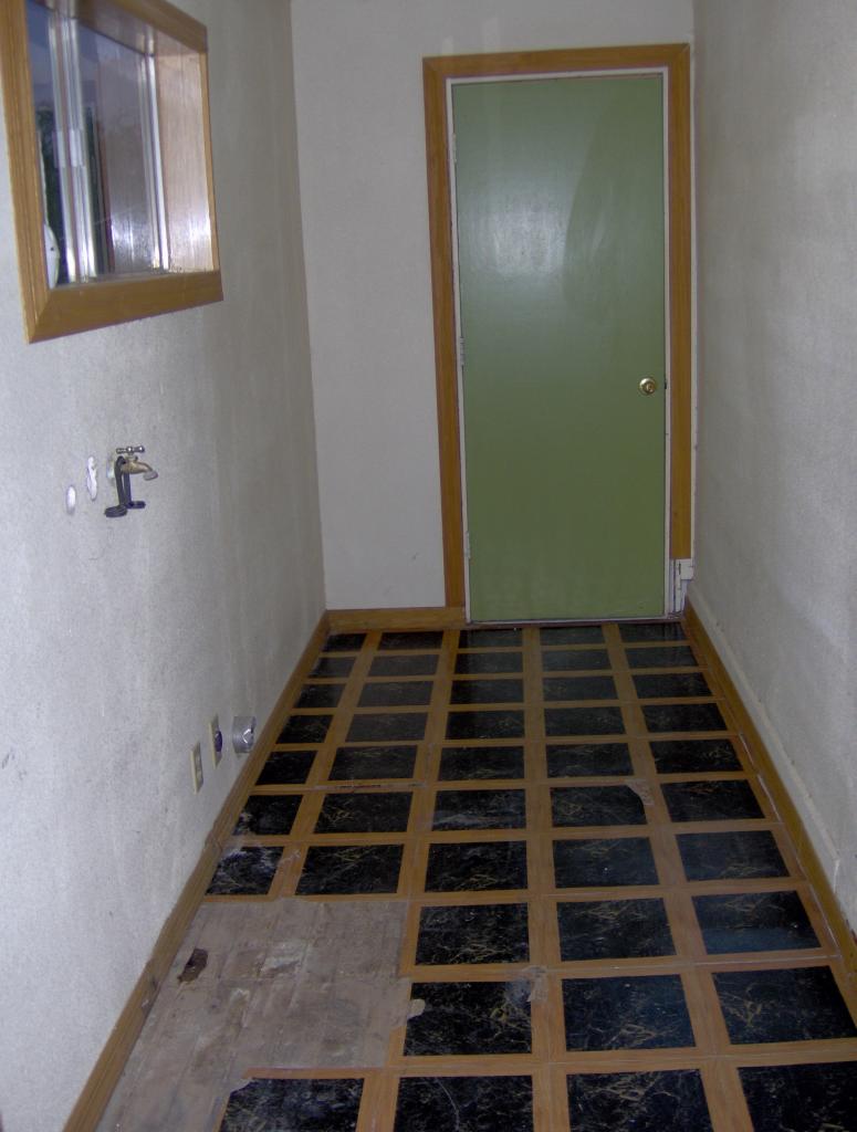 94 West 12th Street Florence, AZ 85132 - Photo 3 of 13 Front Door Interior