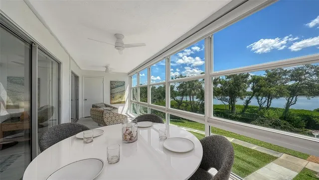 $725,000 | 4500 Gulf Of Mexico Drive, Unit 202, Longboat Key, FL 34228