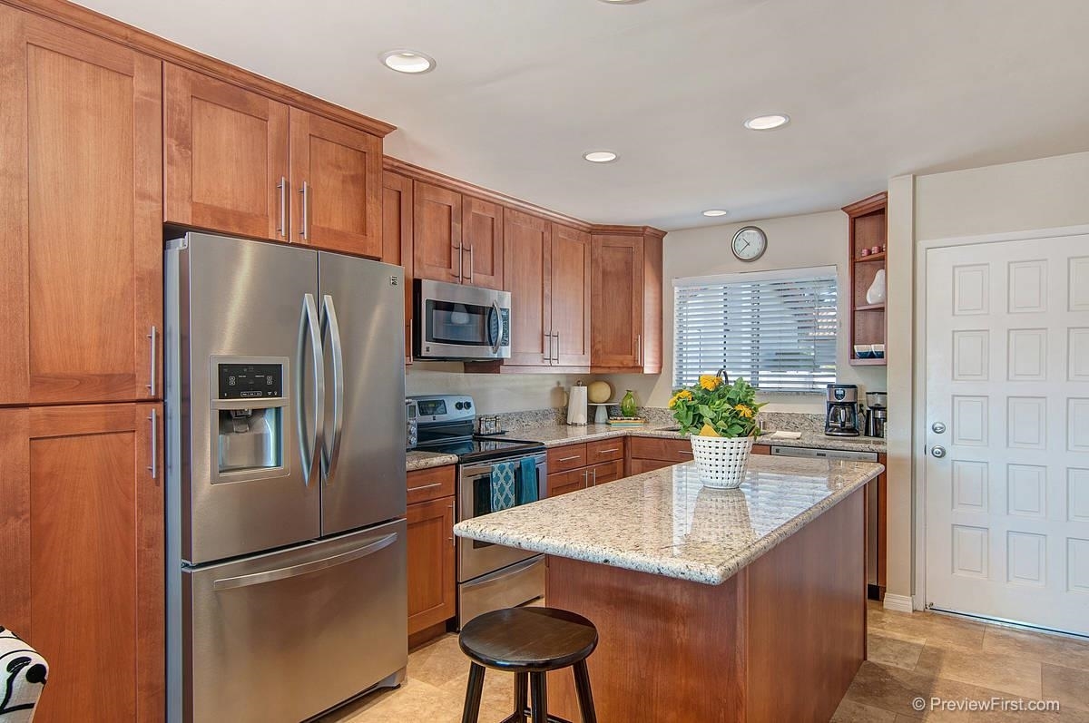 1828 Belle Grove Road Encinitas, CA 92024 - Photo 5 of 24