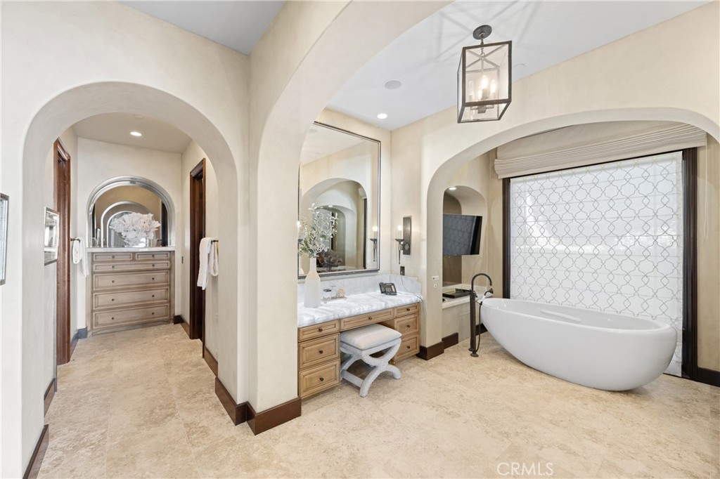 16 Shore Walk Newport Coast, CA 92657 - Photo 27 of 75 Master Bath