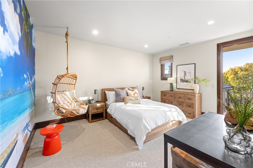 16 Shore Walk Newport Coast, CA 92657 - Photo 56 of 75 a bedroom with two beds and potted plant