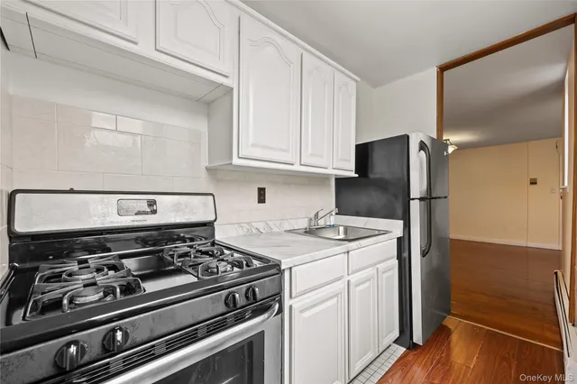 $389,000 | 1423 31st Avenue, Unit 4E | Astoria