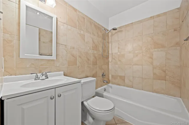 $389,000 | 1423 31st Avenue, Unit 4E | Astoria