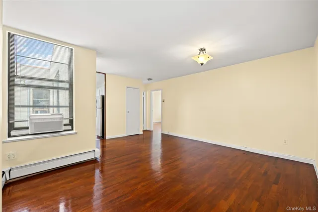 $389,000 | 1423 31st Avenue, Unit 4E | Astoria