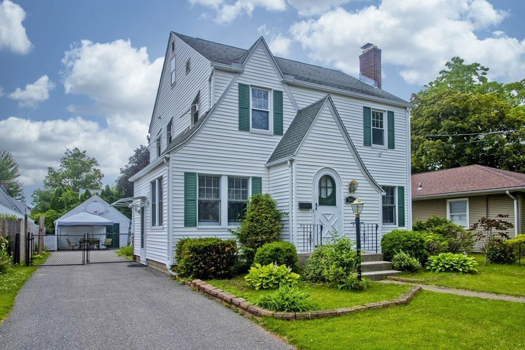 94 Gillette Avenue Springfield, MA 01118 - Photo 1 of 31